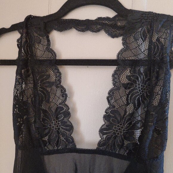 Fredrick's of Hollywood Y2K Lace Halter Lingerie Nightgown - Picture 2 of 7